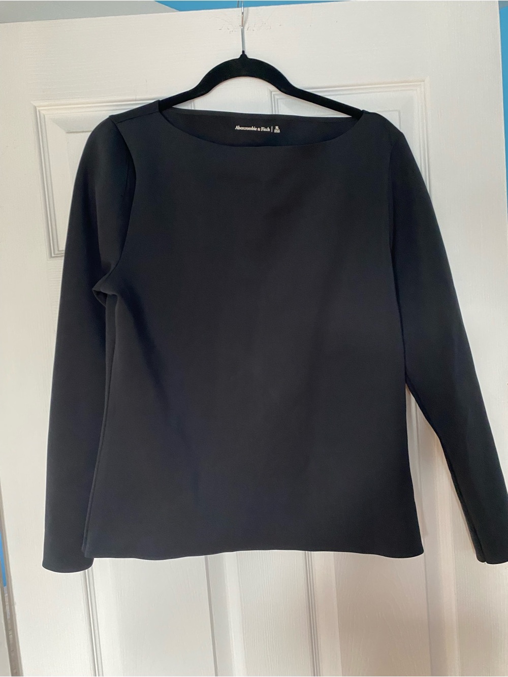 Abercrombie and Fitch xl black Long-Sleeve Boatneck Top